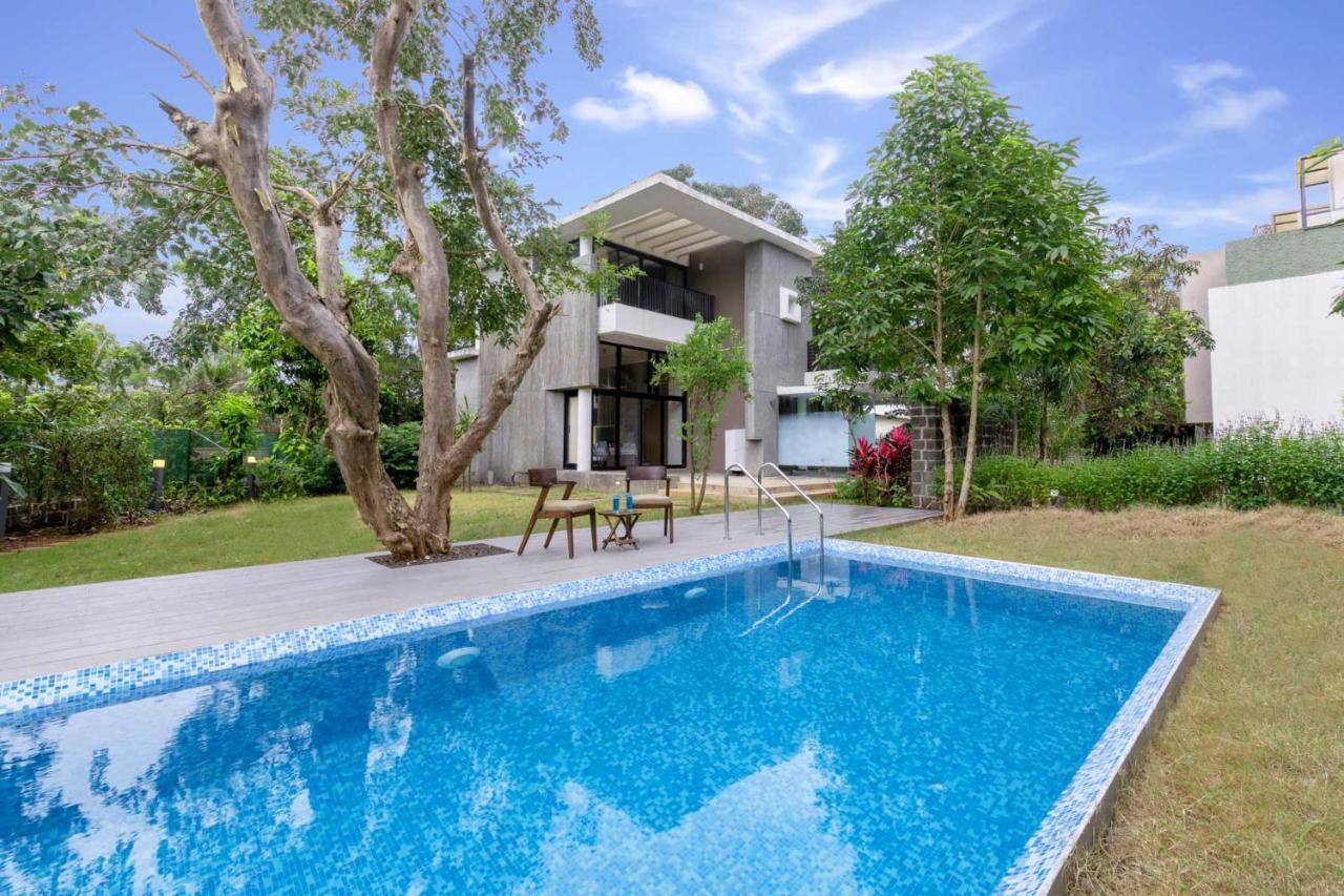 Villa Foresta By Stayvista With Modern Decor, Swimming Pool & Expansive Lawn For A Perfect Escape Lonavala Buitenkant foto