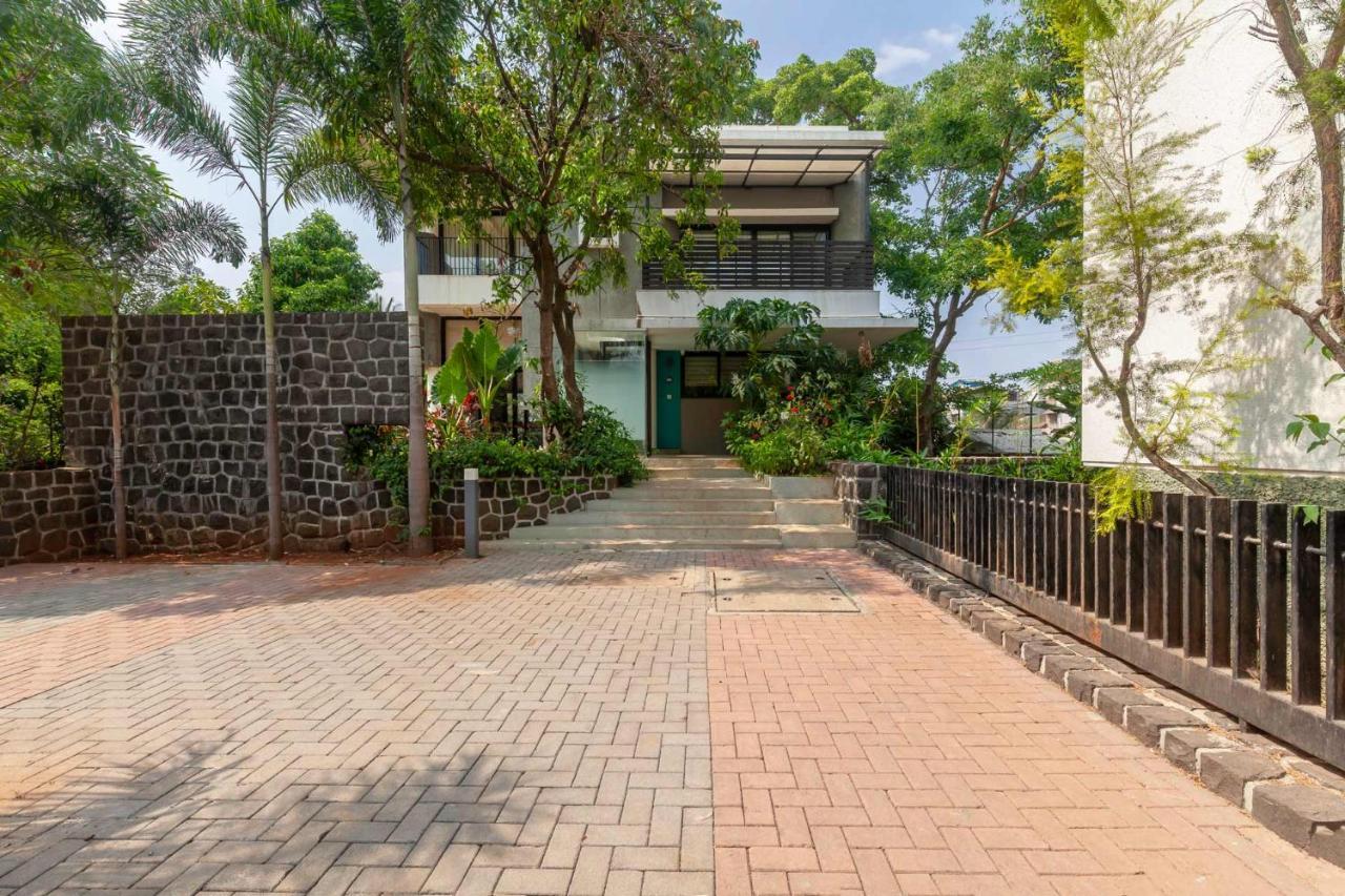 Villa Foresta By Stayvista With Modern Decor, Swimming Pool & Expansive Lawn For A Perfect Escape Lonavala Buitenkant foto