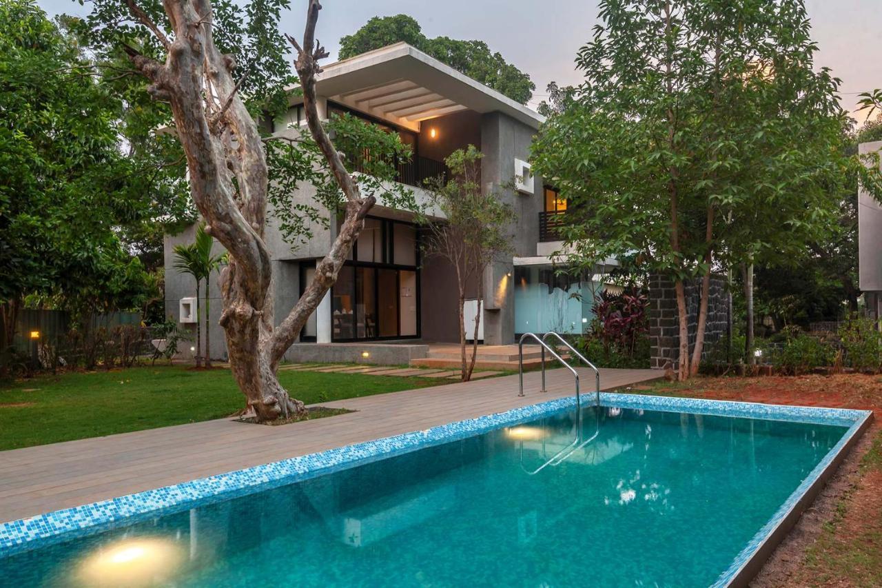 Villa Foresta By Stayvista With Modern Decor, Swimming Pool & Expansive Lawn For A Perfect Escape Lonavala Buitenkant foto