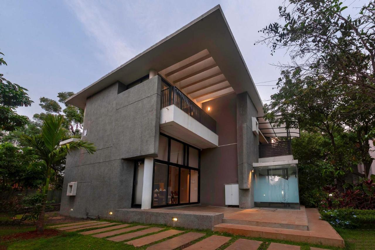 Villa Foresta By Stayvista With Modern Decor, Swimming Pool & Expansive Lawn For A Perfect Escape Lonavala Buitenkant foto