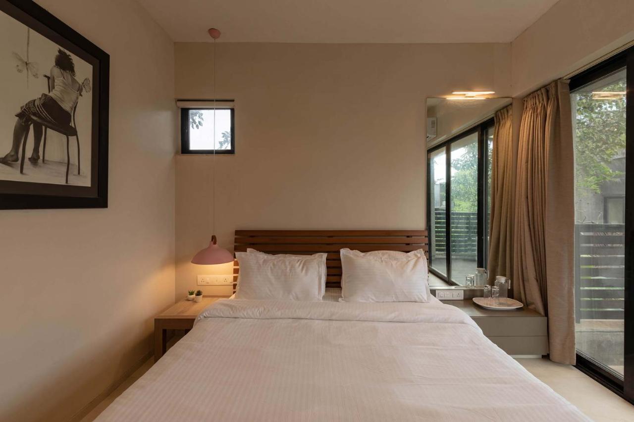 Villa Foresta By Stayvista With Modern Decor, Swimming Pool & Expansive Lawn For A Perfect Escape Lonavala Buitenkant foto